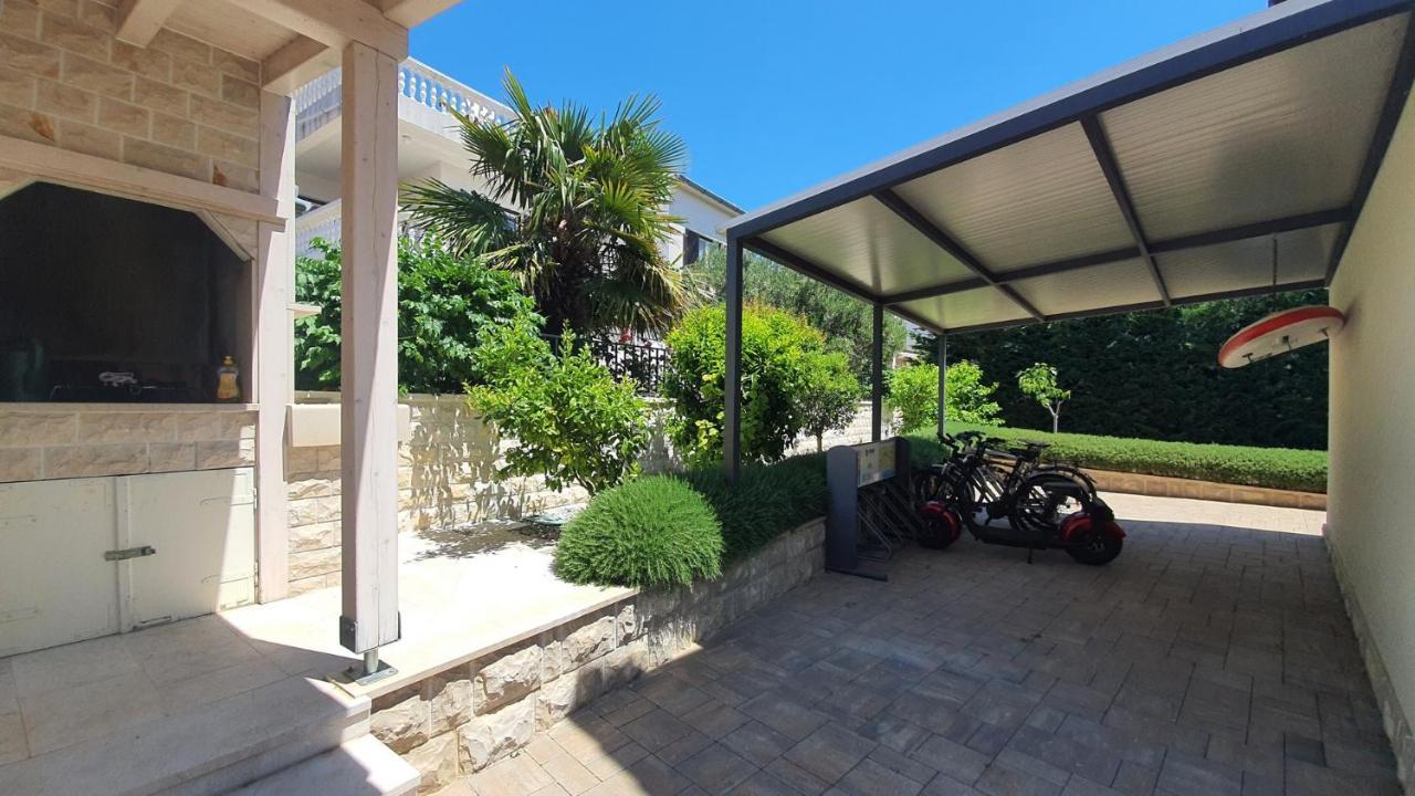 Apartments Luka Vodice Exterior foto