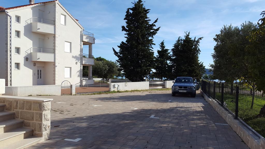 Apartments Luka Vodice Exterior foto