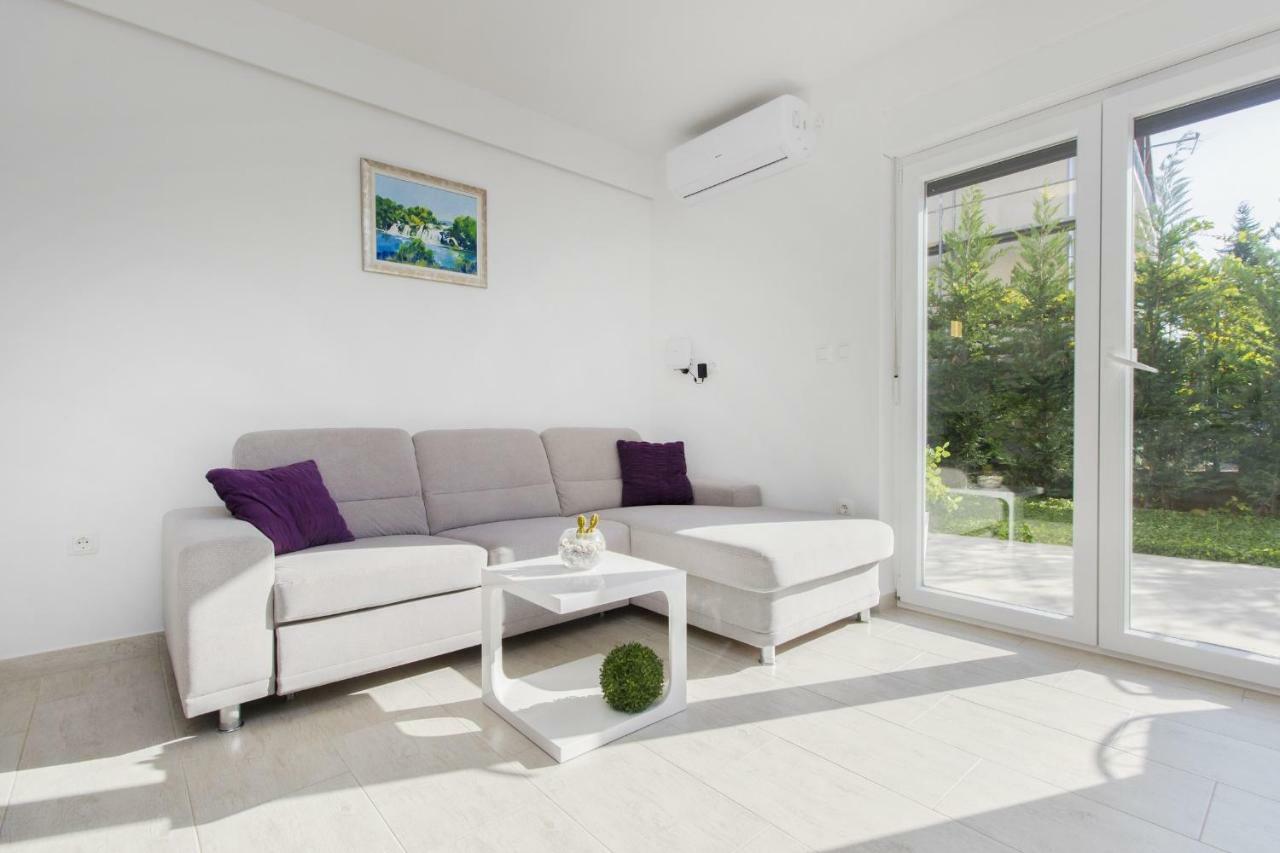 Apartments Luka Vodice Exterior foto