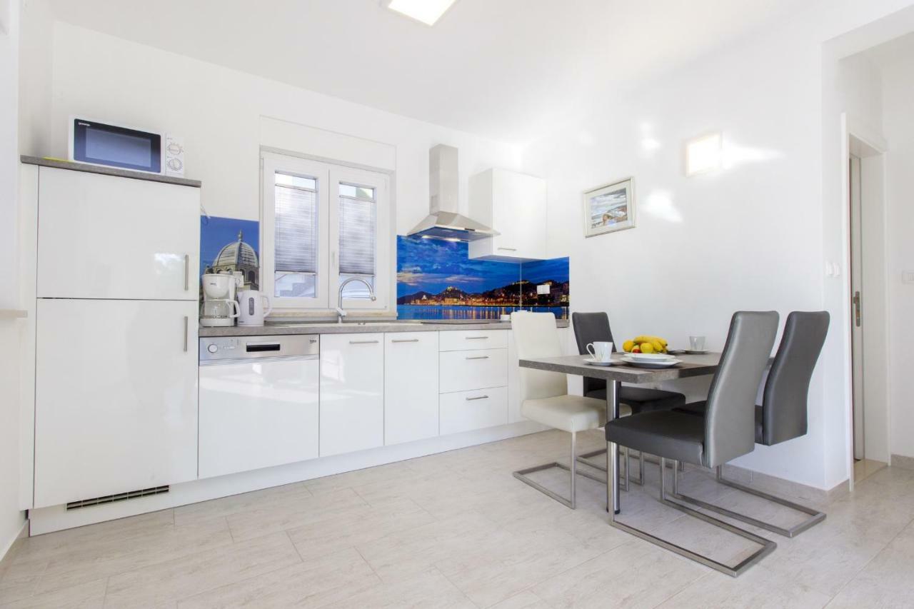 Apartments Luka Vodice Exterior foto
